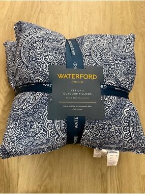 Waterford Navy and White Paisley Outdoor Pillow Set of 2
